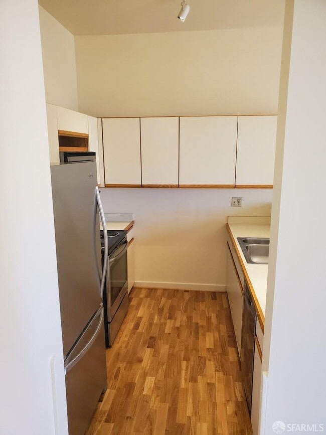 Foto del edificio - 355 Buena Vista Ave E