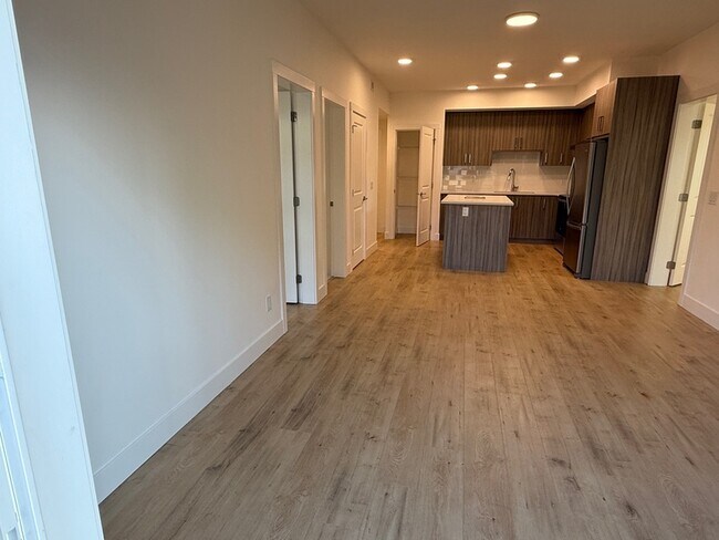 Photo du bâtiment - 1036 Coronation Ave