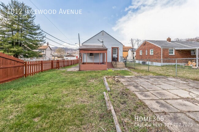 Building Photo - 1 bedroom Bungalow style home