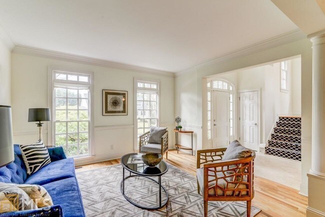 Foto del edificio - 704 Longleaf Dr NE