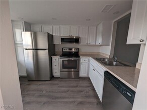 Building Photo - 1519 Cape Coral Pkwy W