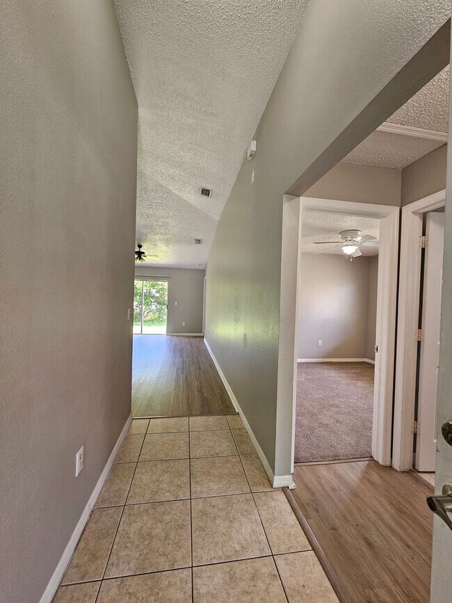 Foto del edificio - 4 Bedroom, 2 Bath Chapel Pines