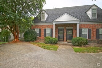 Building Photo - 618 Hulon Ln