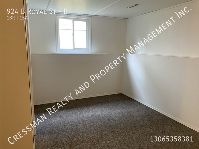 Building Photo - 1 Bedroom Basement Suite