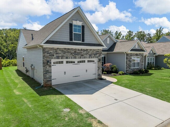 Foto del edificio - Stylish 3BR/2BA Home with Bonus Room in Gr...