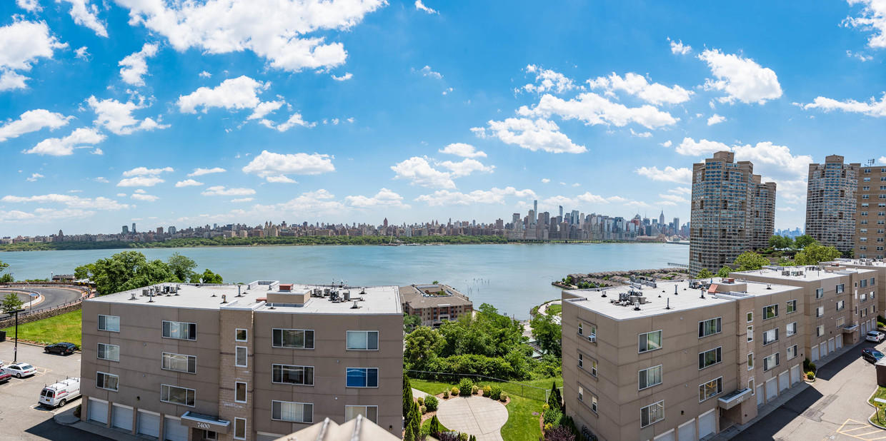 Primary Photo - Hudson Ridge Apartments