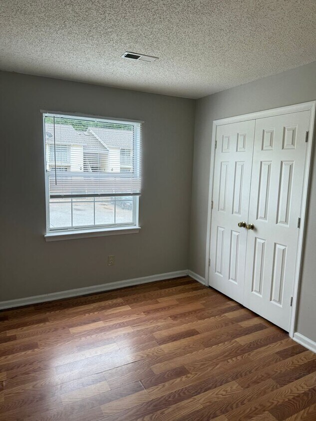 Foto del edificio - 515 Mystic Dr