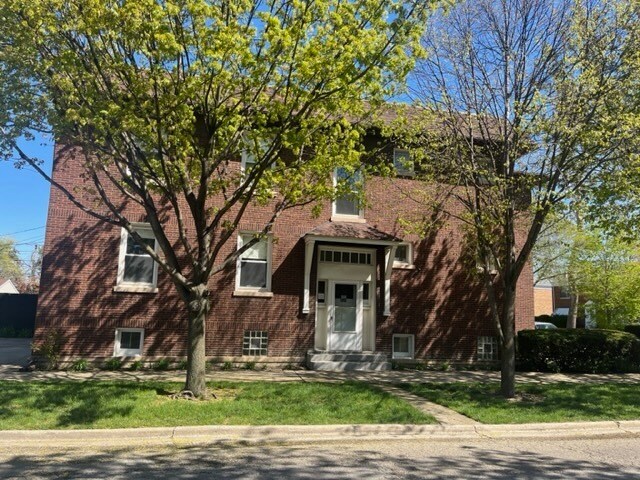 Building Photo - 847 Hannah Ave
