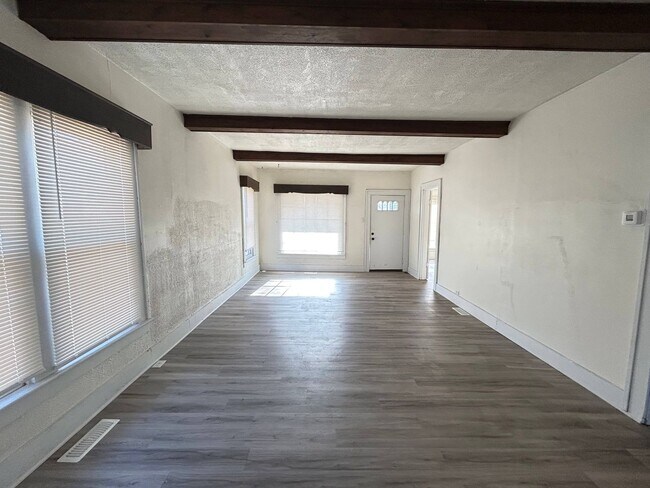 Foto del edificio - Nicklin Home