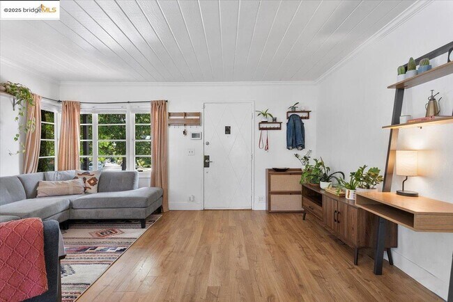 Foto del edificio - 3148 Sylvan Ave