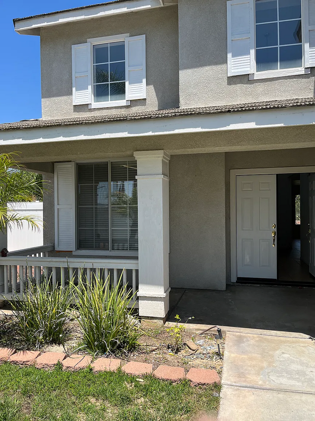 Primary Photo - Beautifully Updated Large House in Temecul...