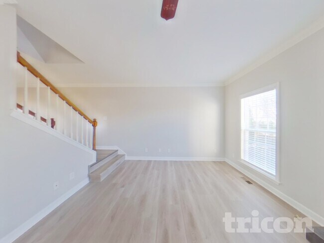 Building Photo - 3031 Farmville Cir