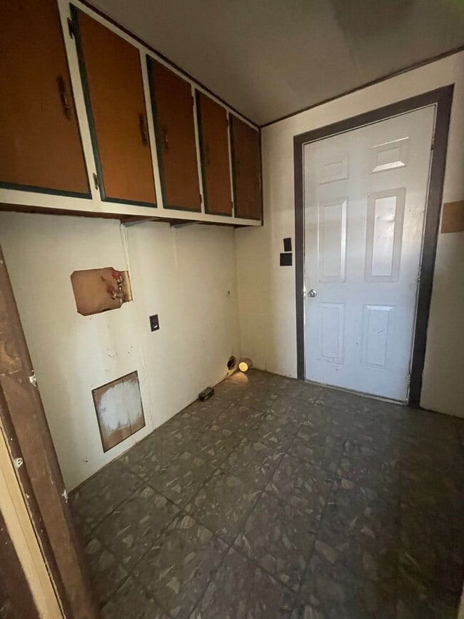 Building Photo - 309 Dominic Dr