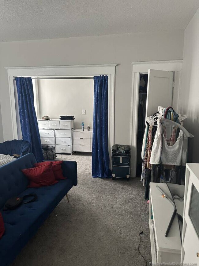 Foto del edificio - 60 Woodstock Ave