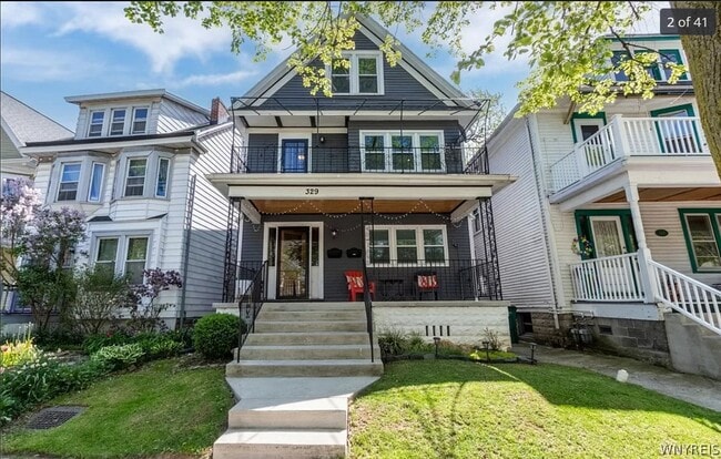 Front Yard - 329 Baynes St