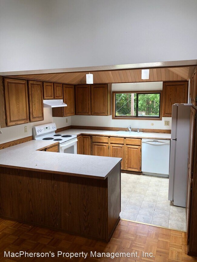 Building Photo - 4 br, 3 bath House - 2545 NE 95th St