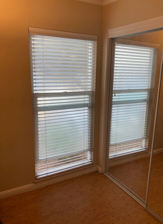 100 sf Bedroom - 1919 Ygnacio Valley Rd