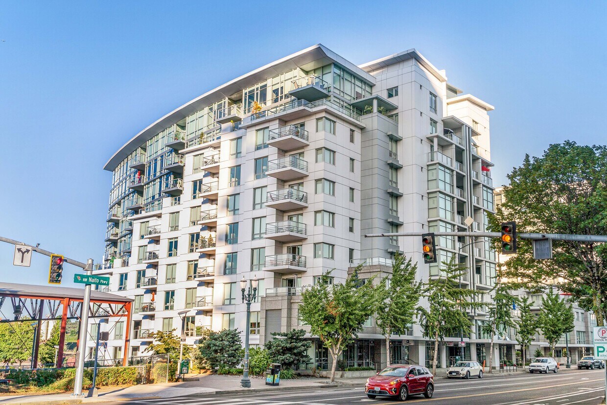 1310 NW Naito Pky Unit 705, Portland, OR 97209 Condo for Rent in
