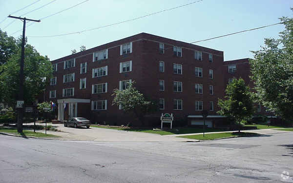 Building Photo - Fairhill Apartments