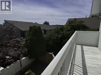 Building Photo - 234 11th St E