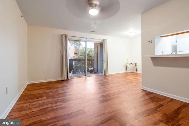 Building Photo - 4 Banyan Wood Ct
