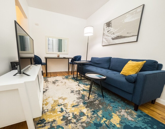 Foto del edificio - 317 E 75th St