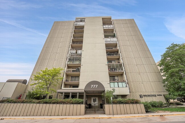 $1,395.00, stunning 1 bed, 1 bath condo in... - $1,395.00, stunning 1 bed, 1 bath condo in...