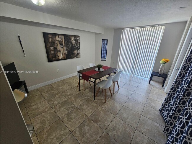 Foto del edificio - 102 SW 6th Ave