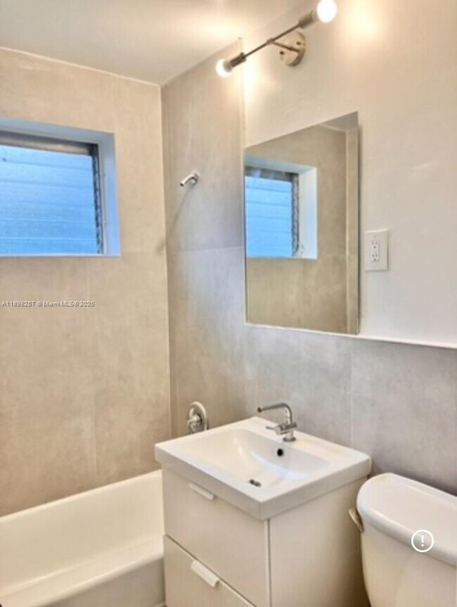 Foto del edificio - 2538 SW 11th St