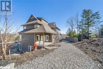 Building Photo - 2 Tree Tops Ln