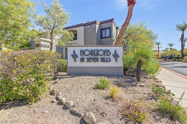 Foto del edificio - 950 Seven Hills Dr