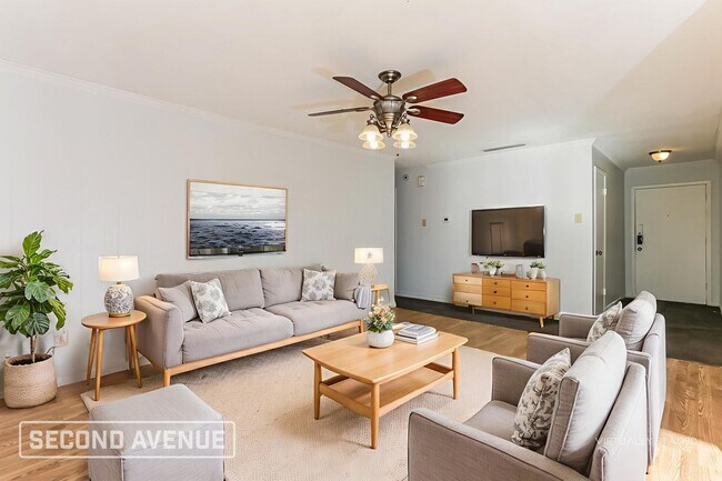 Building Photo - 509 Southlake Dr