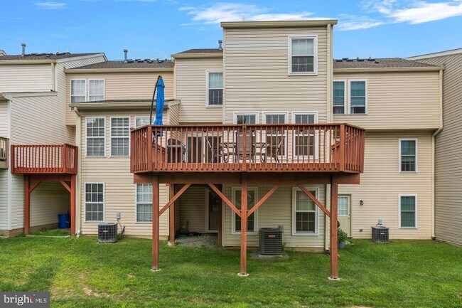 Foto del edificio - 105 Joshua Ct