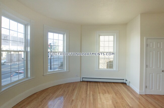 Foto del edificio - 501 E Broadway