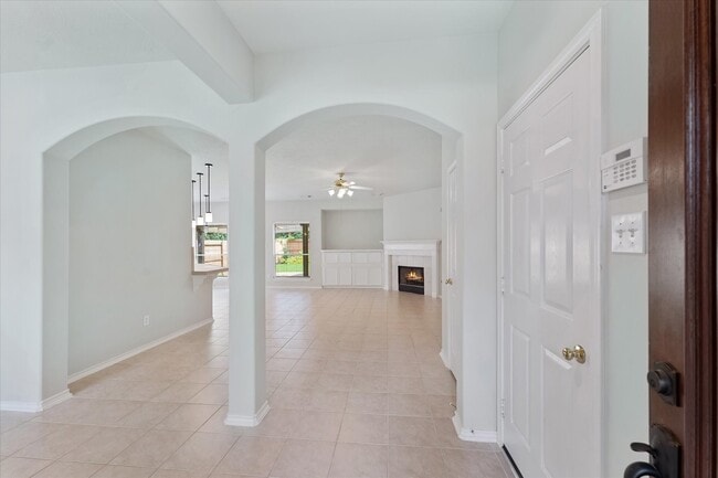 Building Photo - 27 N Merryweather Cir
