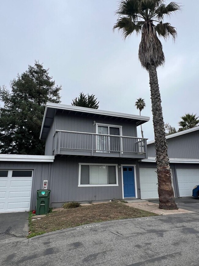 Foto del edificio - Charming 2 Story Soquel Condo