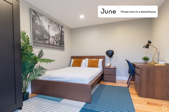 Building Photo - Private bedroom in 4 bed/1 bath Home