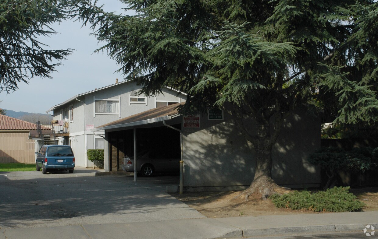Primary Photo - 7235 East St
