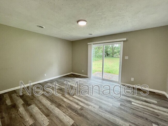 Foto del edificio - 6405 Lorell Ct