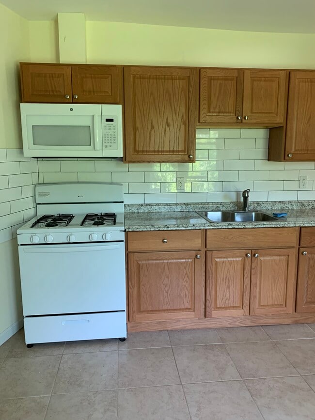 Foto del edificio - 61 W Center St