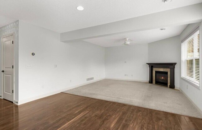Foto del edificio - 3223 Red Oak Trl