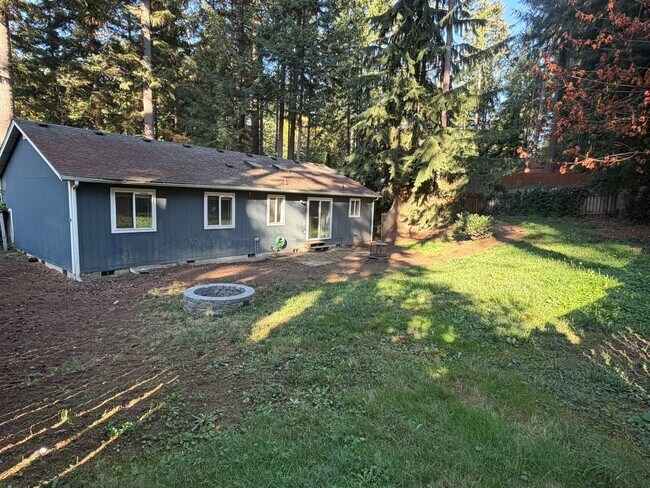 Building Photo - 21640 N Clear Lake Blvd SE