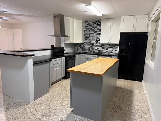 Foto del edificio - 845 Edgewood Rd