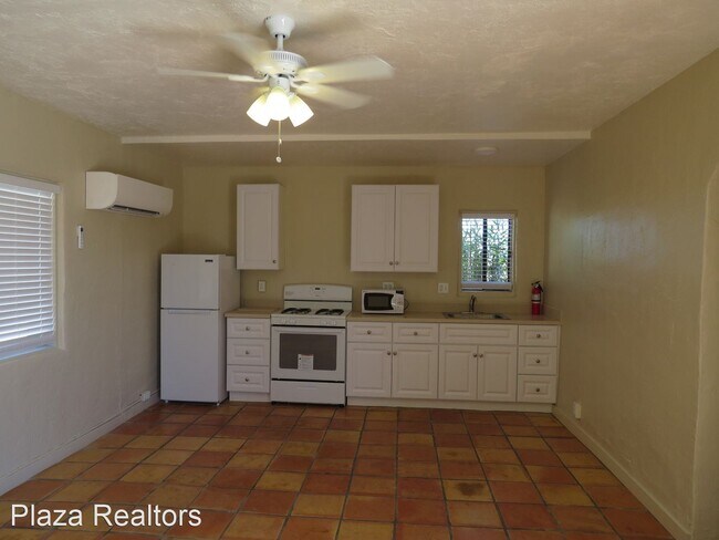 Building Photo - 73151 Adobe Cir