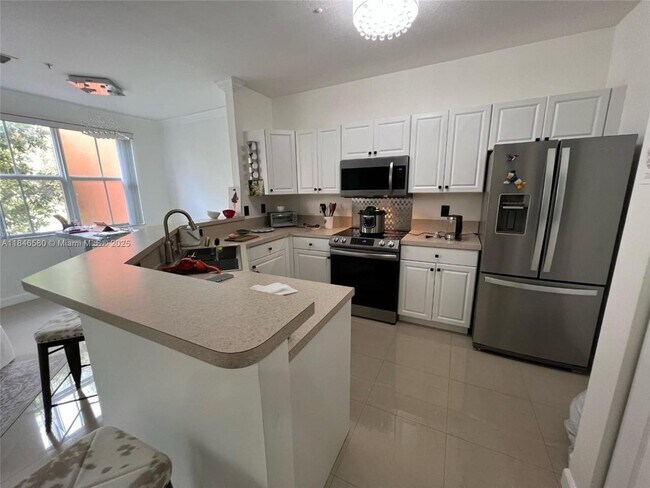 Foto del edificio - 4400 SW 160th Ave