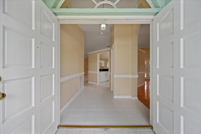 Building Photo - 13464 Hyacinth Ct