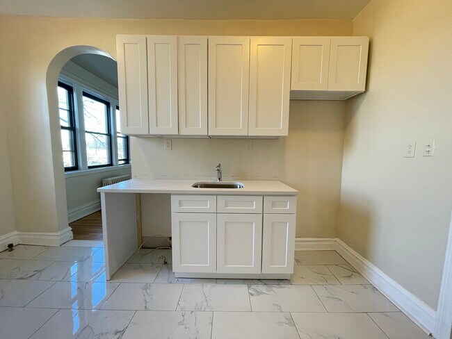 Building Photo - 120 Stonelea Plz
