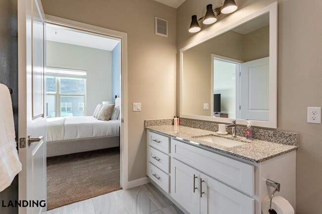 Building Photo - 1000 Western Breeze Circle