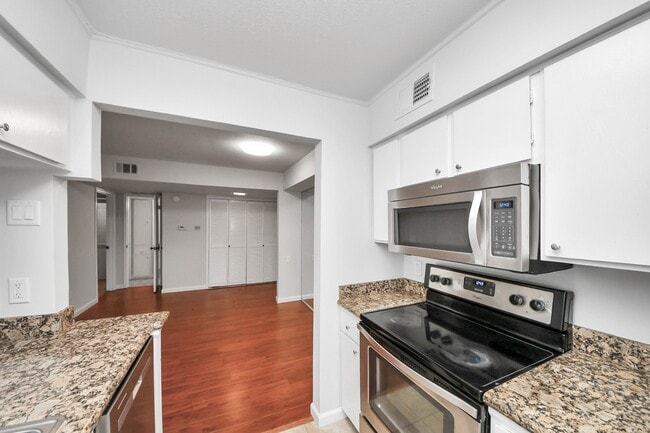 Foto del edificio - 4641 Wild Indigo St