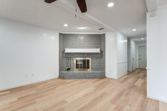 Foto del edificio - 3403 Essex Ave